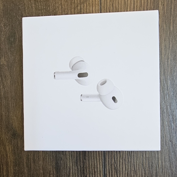 Apple AirPods 2nd Generation with MagSafe charging case
